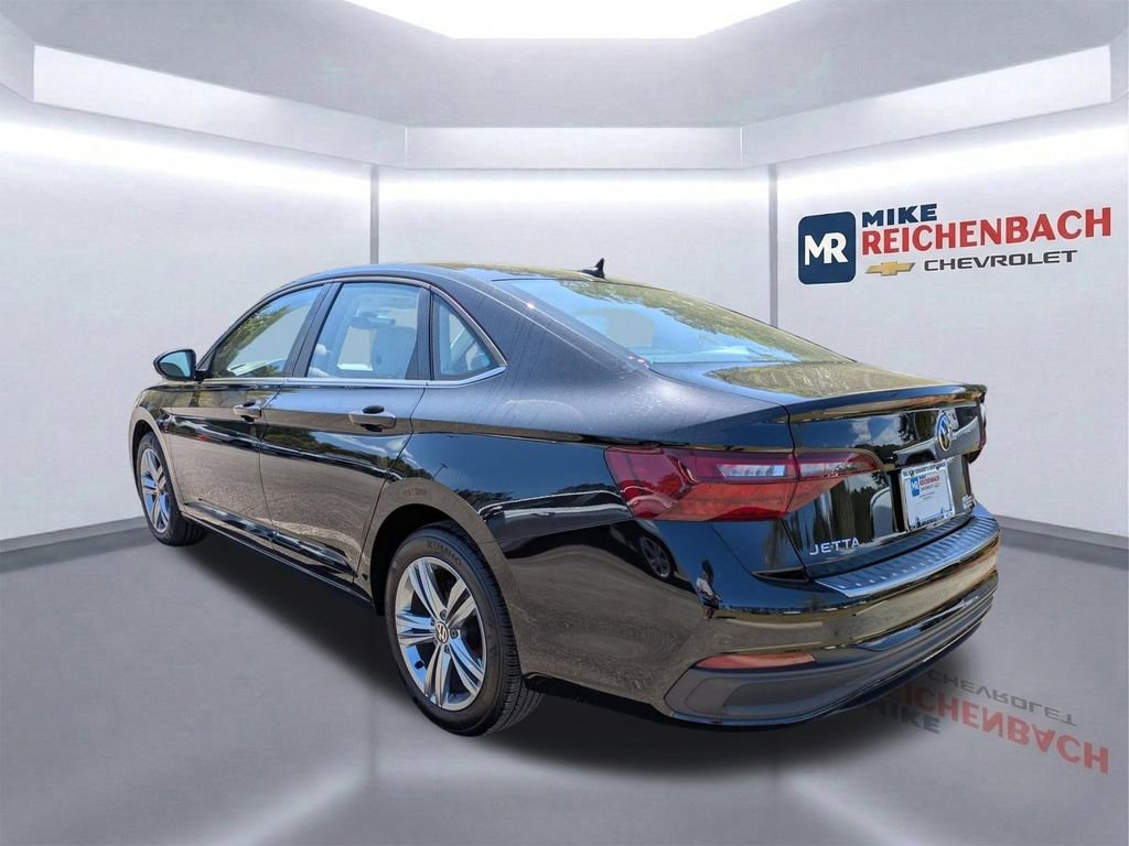 Used 2023 Volkswagen Jetta SE FWD image 6