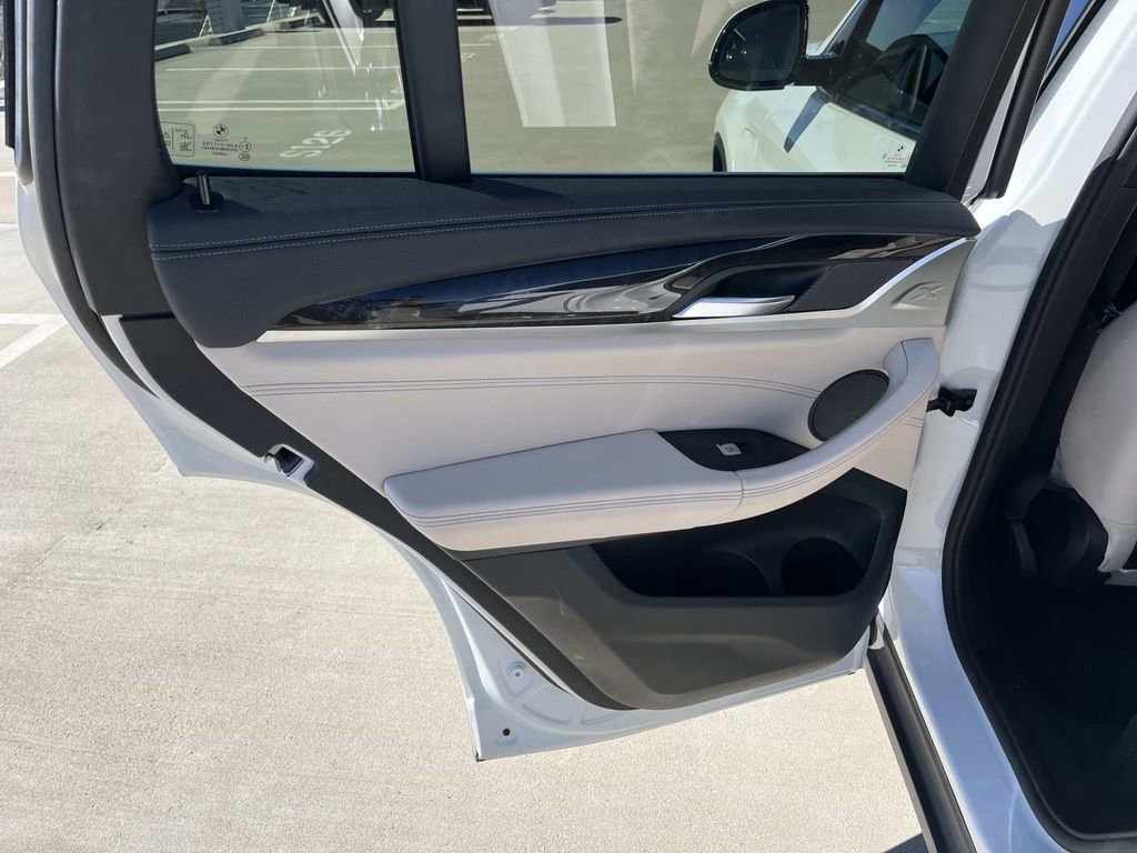 Used 2020 BMW X3 xDrive30e image 18