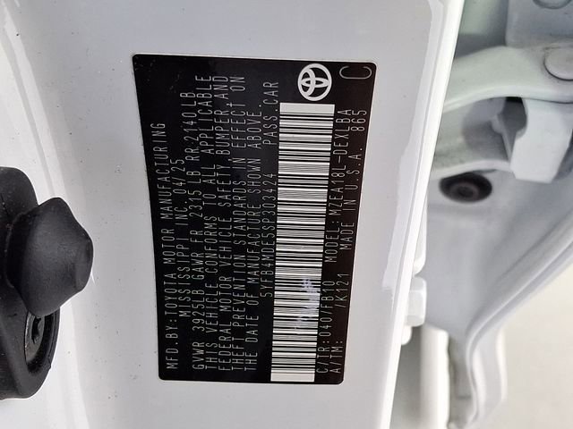 Used 2025 Toyota Corolla LE w/ Convenience Package FWD image 33