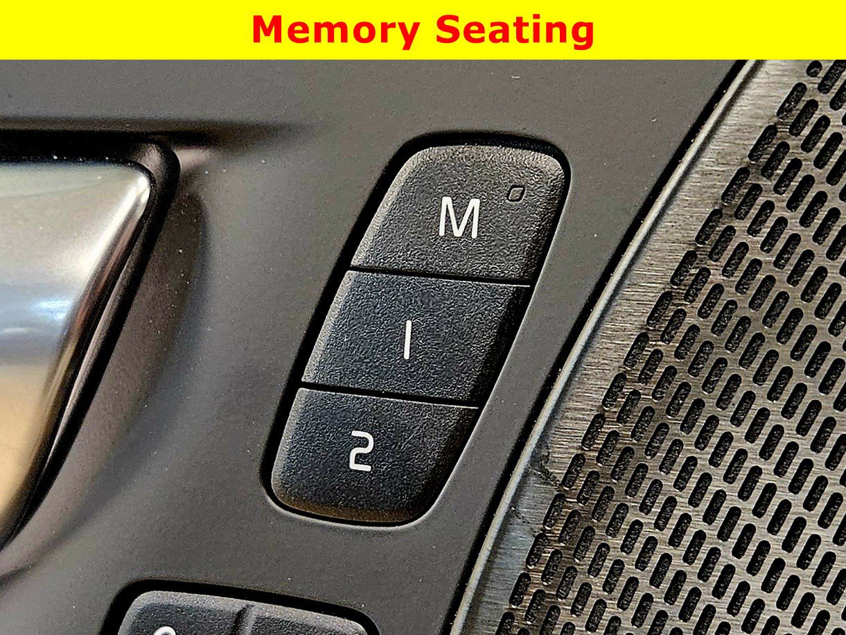 Used 2025 Volvo XC60 T8 Ultra w/ Protection Package Premier image 27