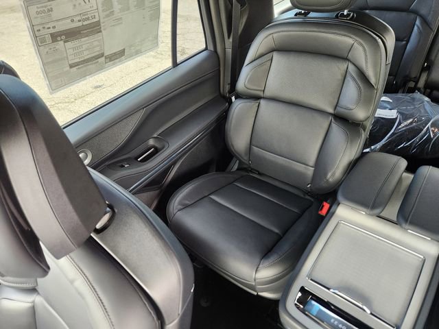 New 2026 Lincoln Navigator L Reserve w/ Jet Appearance Package image 13