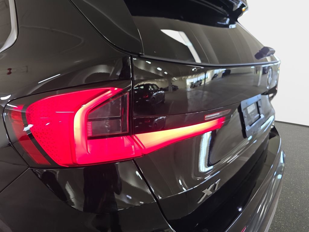 Certified 2024 BMW X1 xDrive28i AWD/4WD image 32