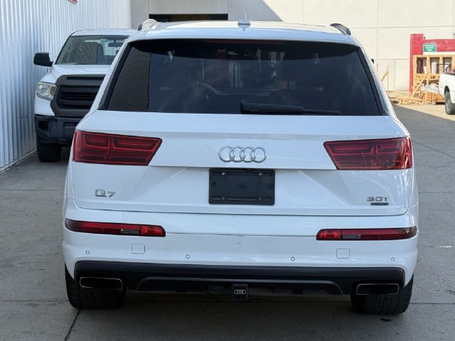 Used 2017 Audi Q7 3.0T Prestige AWD/4WD image 5