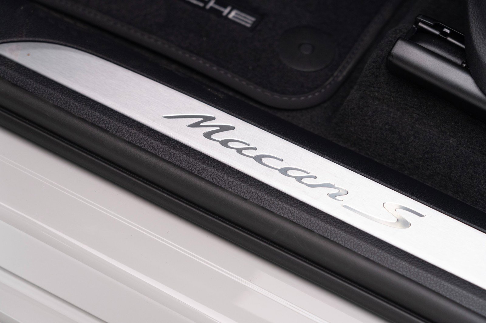 New 2026 Porsche Macan S image 15