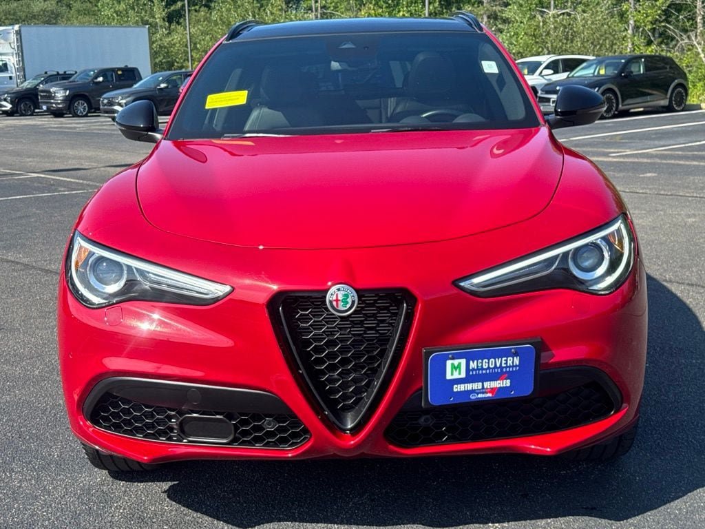 Used 2023 Alfa Romeo Stelvio Veloce AWD/4WD image 2
