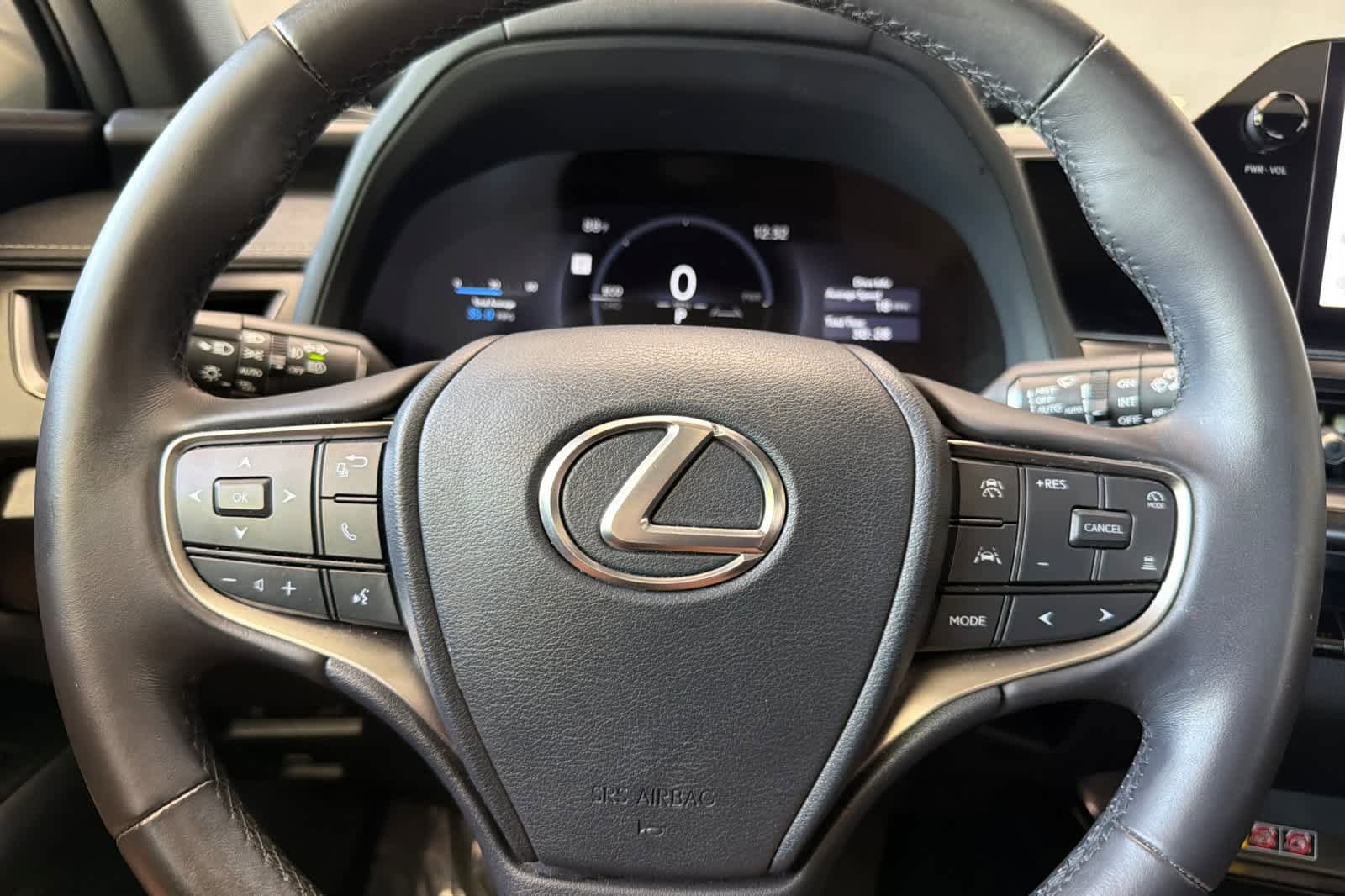 Used 2025 Lexus UX 300h AWD image 25