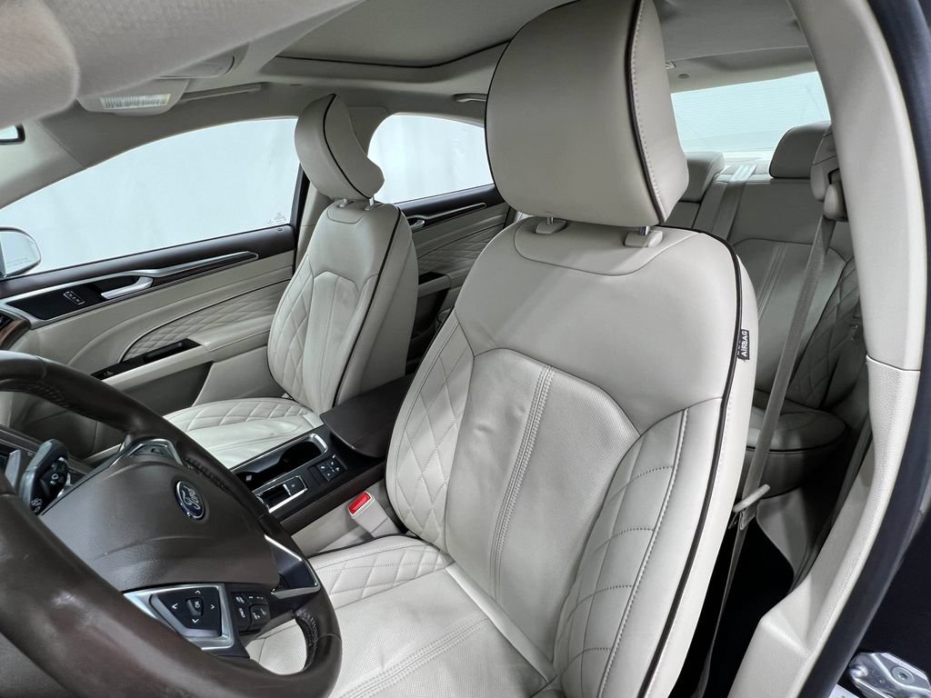 Used 2017 Ford Fusion Energi Platinum FWD image 15