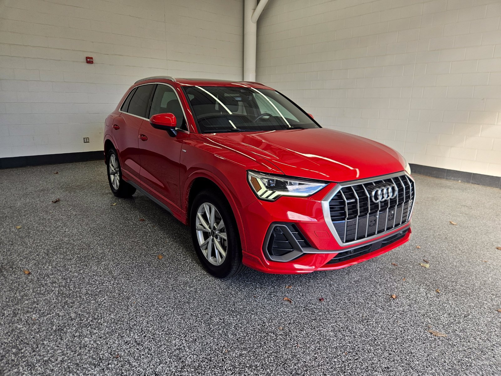 Used 2025 Audi Q3 2.0T Premium AWD/4WD image 7