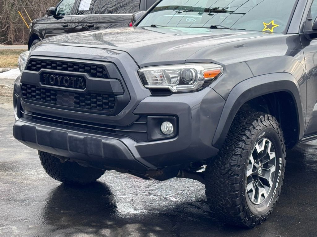Used 2019 Toyota Tacoma TRD Off-Road image 34