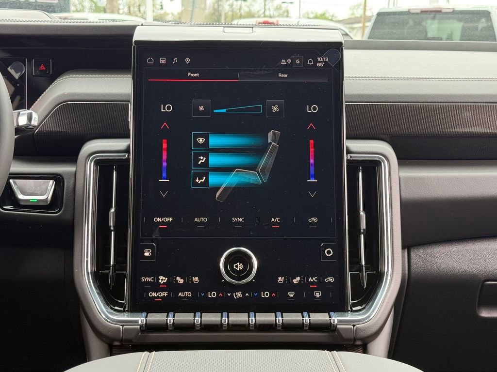 New 2026 GMC Yukon Elevation w/ Elevation Premium Package AWD/4WD image 33