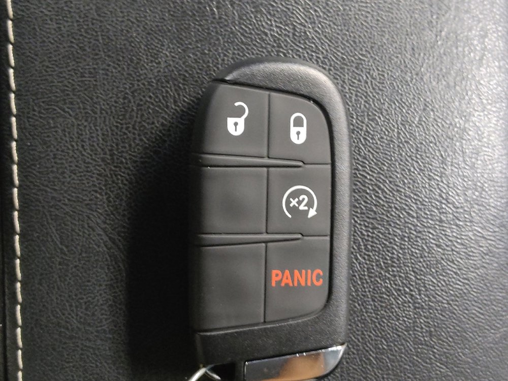 Used 2019 Jeep Compass Latitude w/ Popular Equipment Group FWD image 32