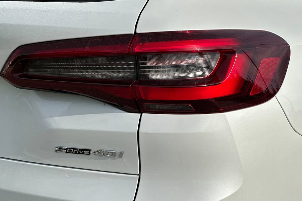 Used 2021 BMW X5 sDrive40i w/ Premium Package image 34