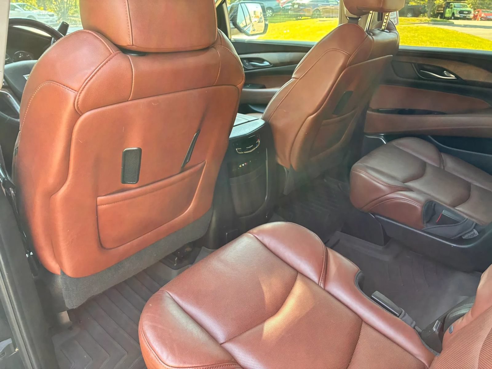 Used 2015 Cadillac Escalade Premium AWD/4WD image 33