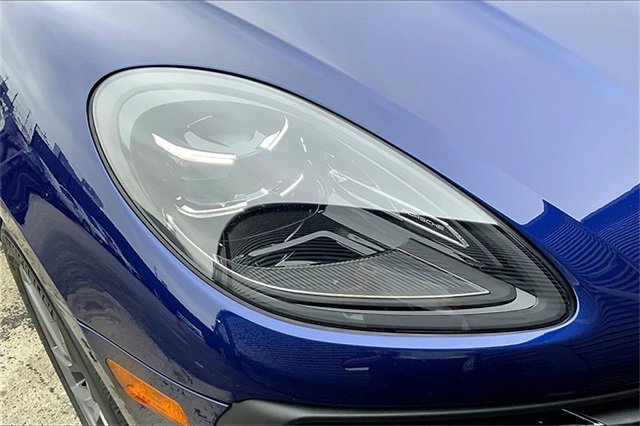New 2025 Porsche Macan image 18