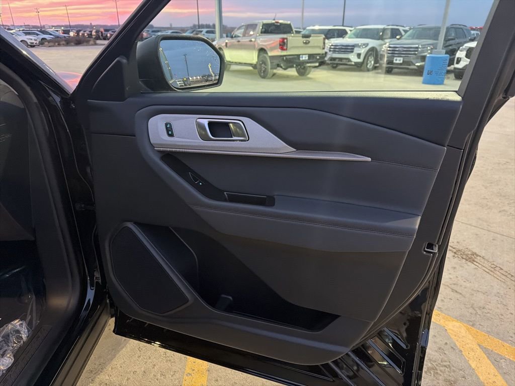 New 2026 Ford Explorer Active image 25