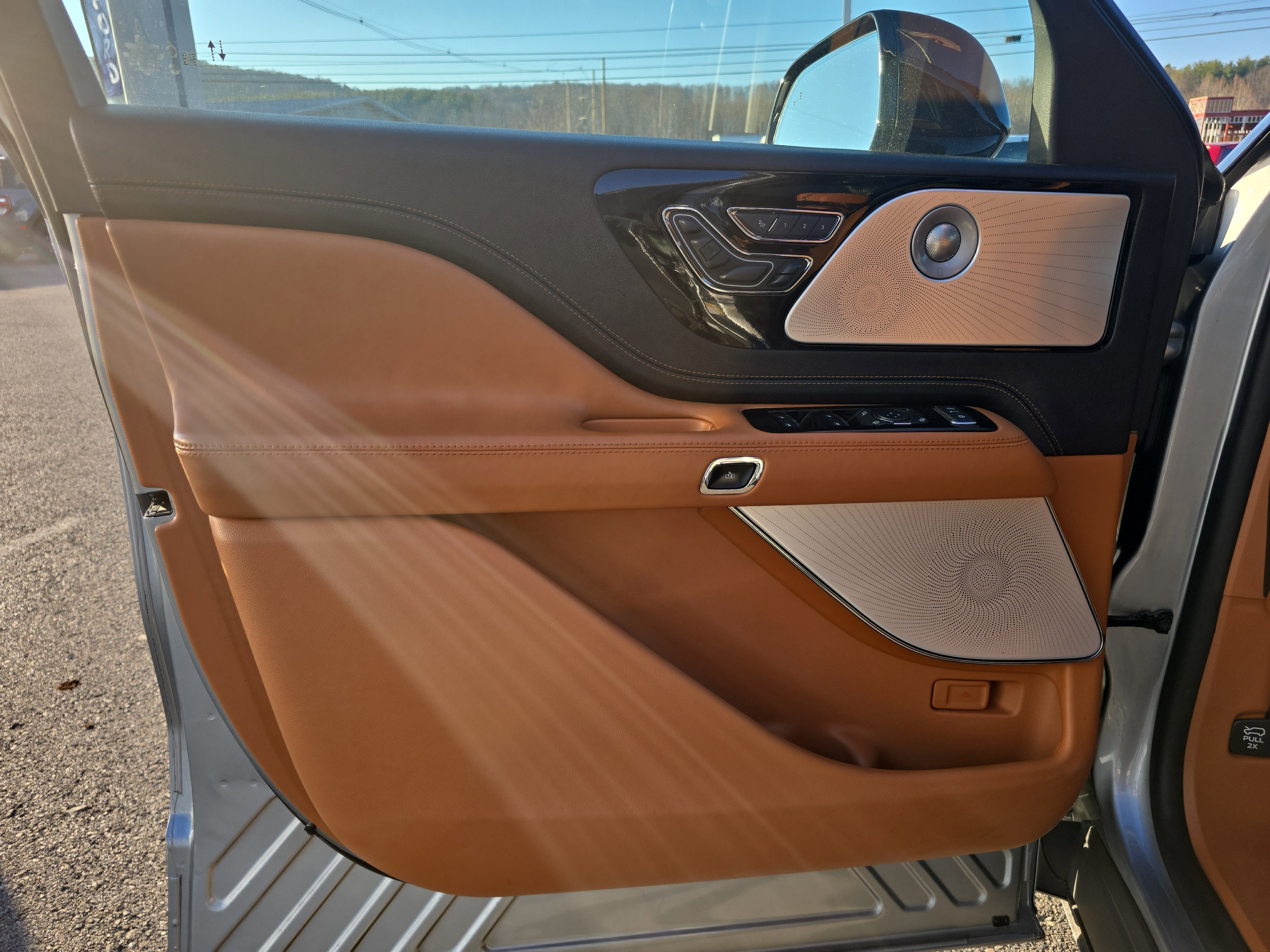 Used 2023 Lincoln Aviator Black Label w/ Dynamic Handling Package image 18