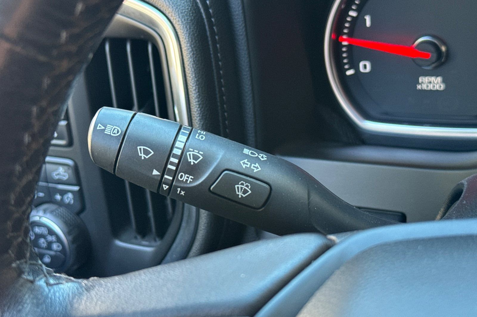 Used 2023 Chevrolet Silverado 2500 LTZ w/ LTZ Premium Package image 35