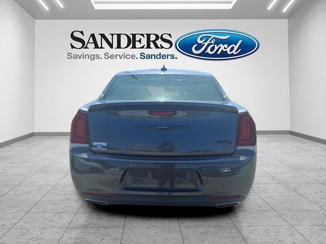 Used 2022 Chrysler 300 S w/ Comfort Group RWD image 3