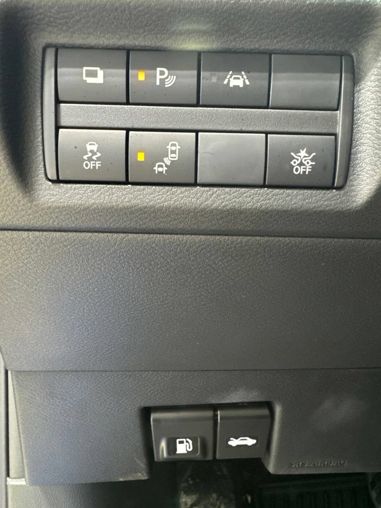Used 2025 Nissan Kicks Play S FWD image 12