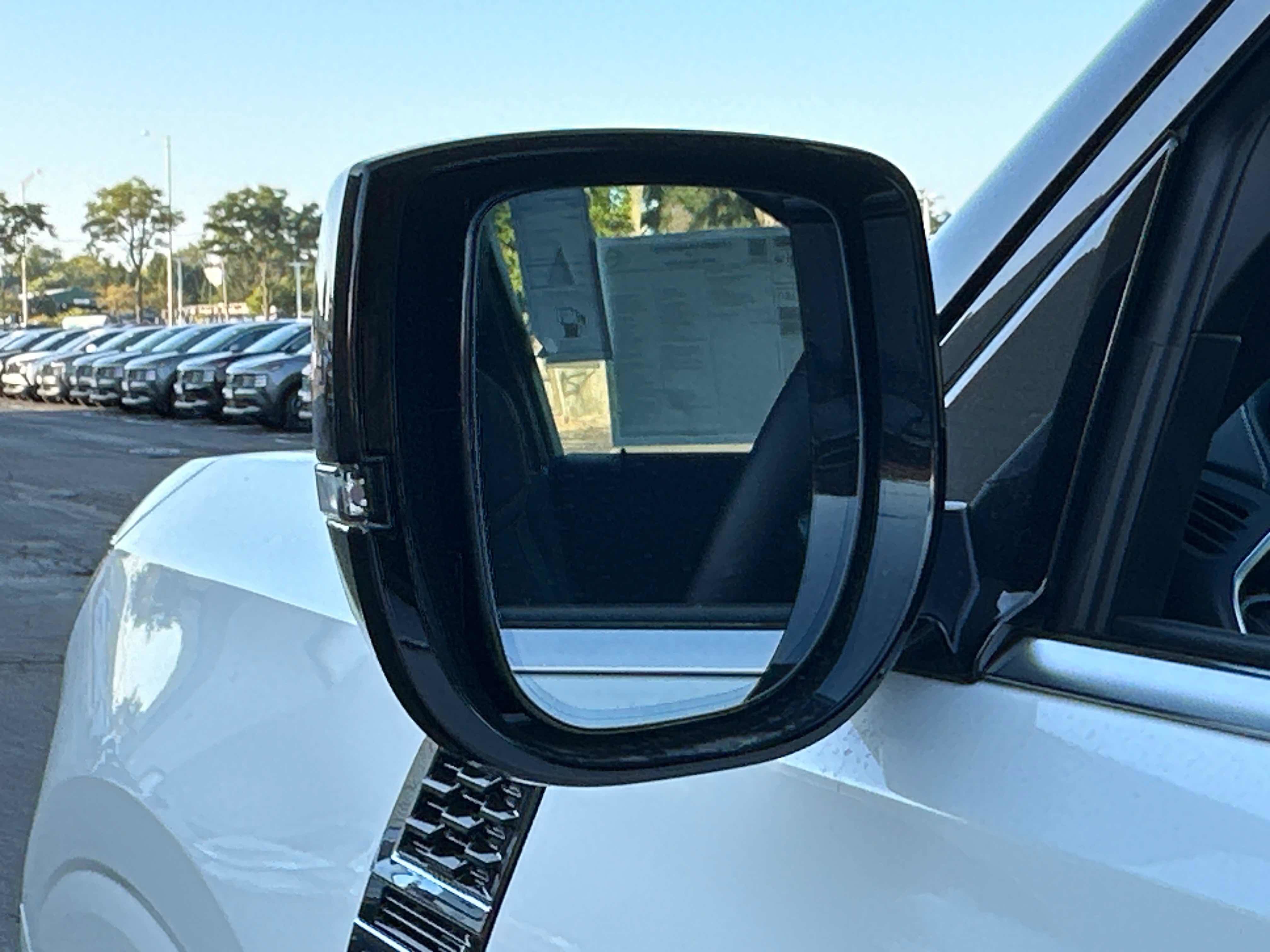 New 2026 Nissan Armada SL w/ Captain's Chari Seat Package image 13