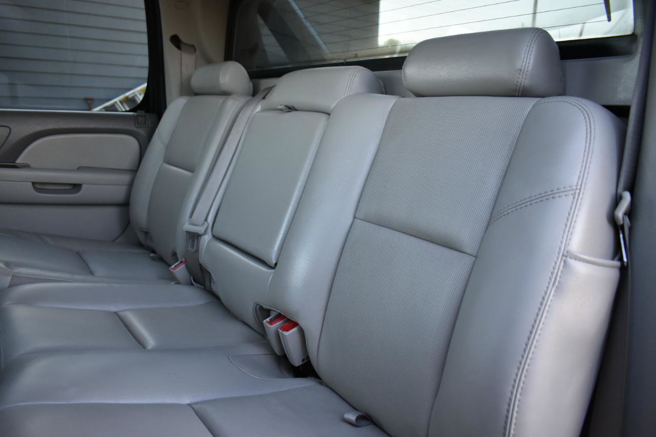 Used 2009 Chevrolet Avalanche LTZ image 25