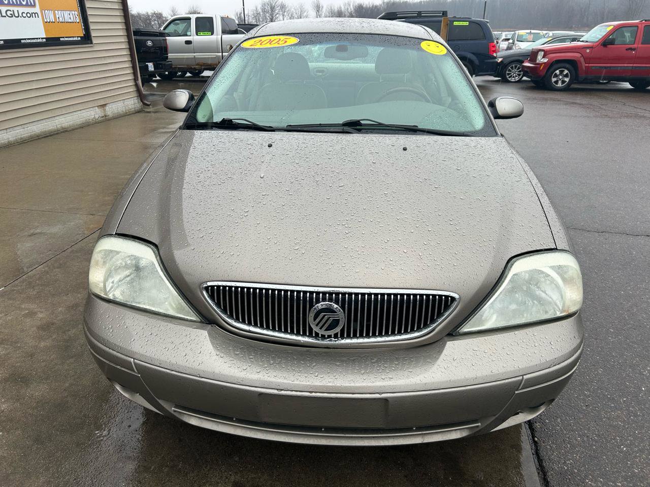Used 2005 Mercury Sable LS image 2