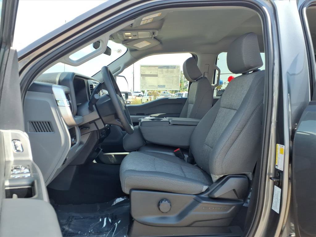 New 2026 Ford F250 4x4 Crew Cab Super Duty image 14