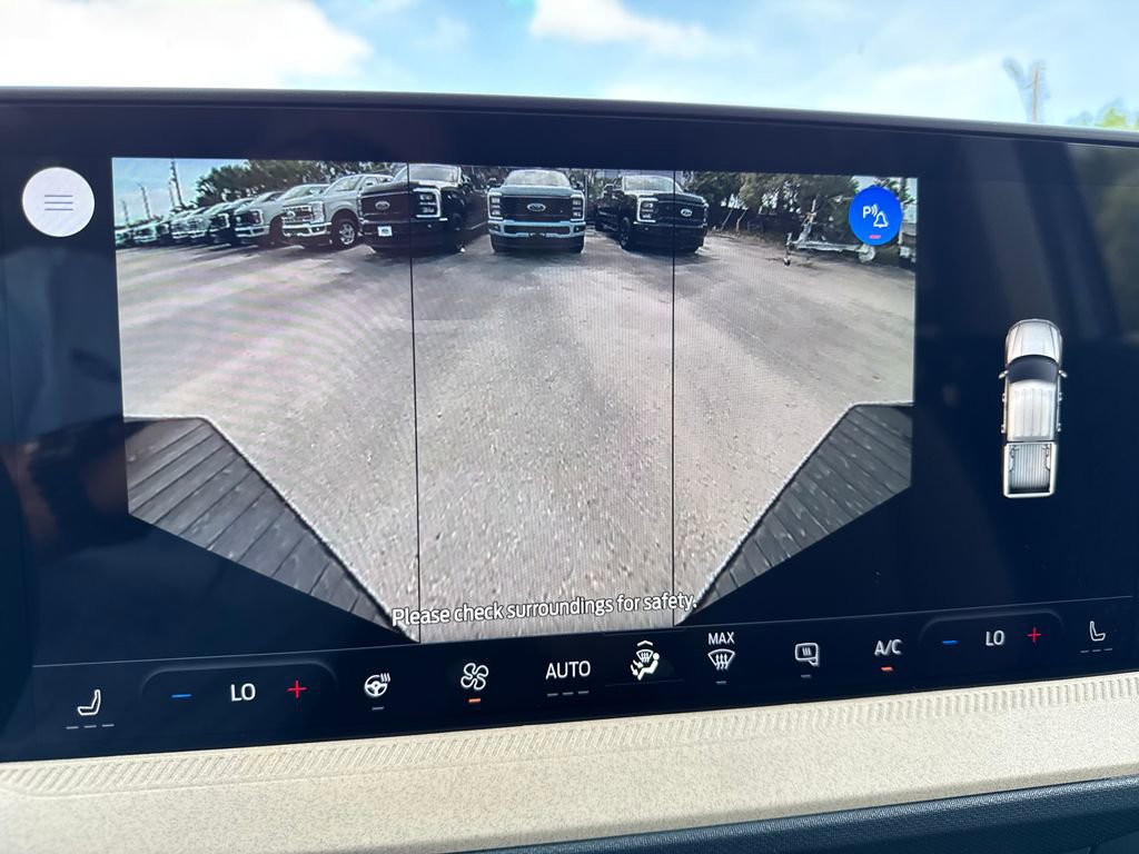 New 2025 Ford Maverick Lariat w/ 4K Tow Package image 24