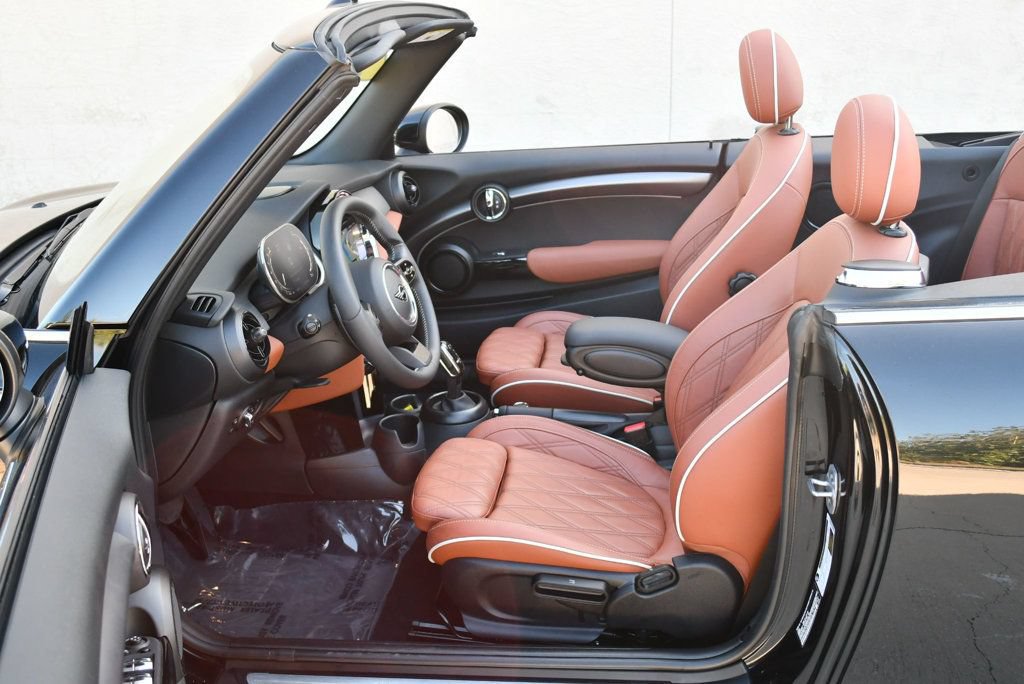 Used 2024 MINI Cooper S w/ Signature Upholstery Package FWD image 55