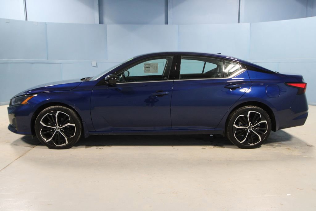 Used 2024 Nissan Altima 2.5 SR image 24