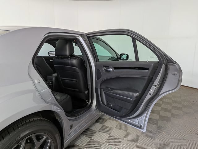 Used 2017 Chrysler 300 S AWD/4WD image 33
