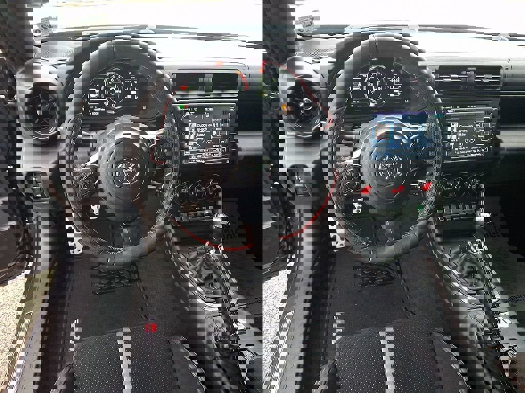 Used 2024 Toyota GR86 Premium image 12