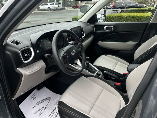 Certified 2025 Hyundai Venue SEL image 16