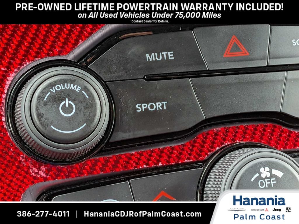 Used 2017 Dodge Challenger R/T RWD image 16