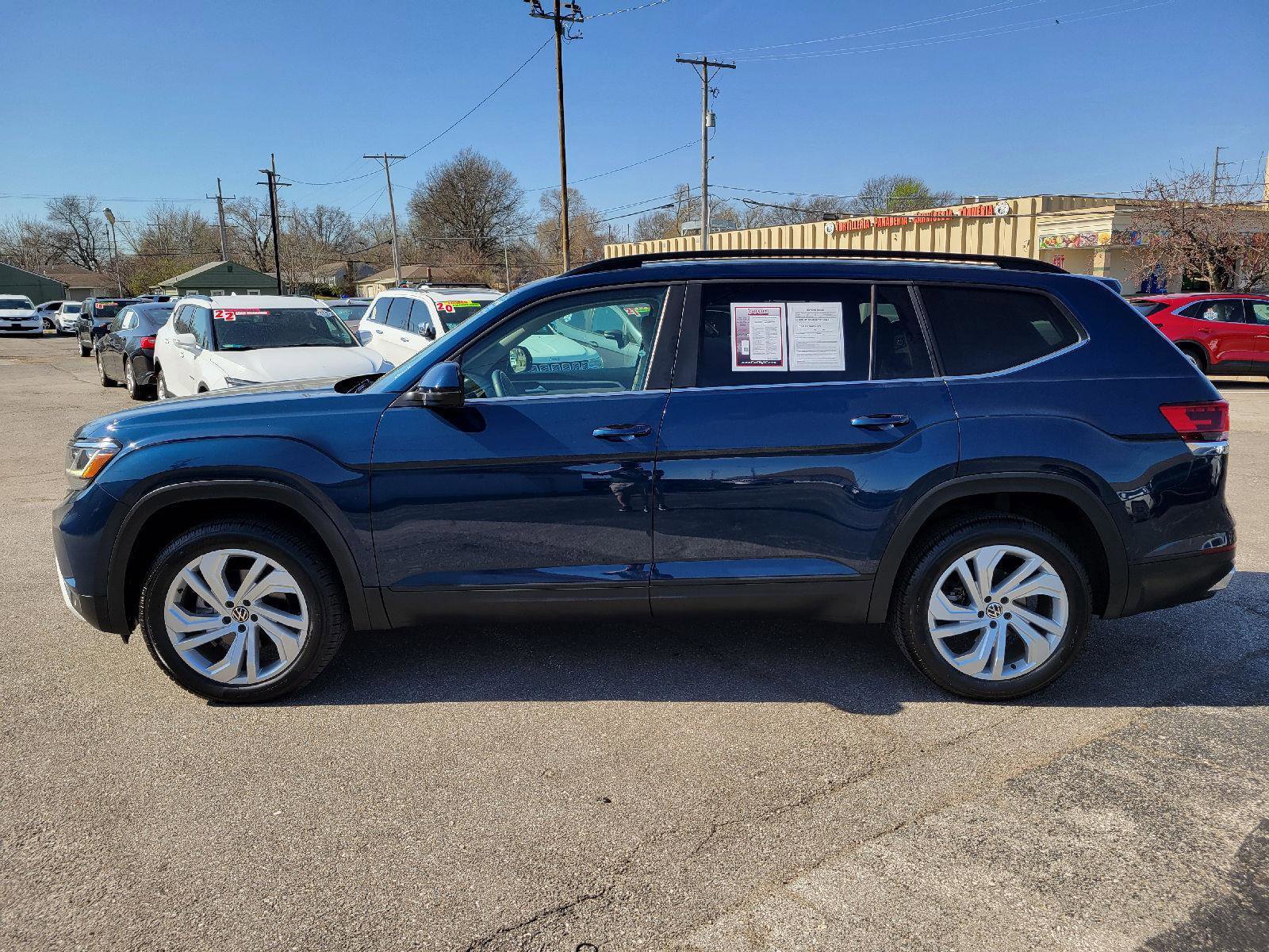 Used 2021 Volkswagen Atlas SE w/ Towing Package AWD/4WD image 12