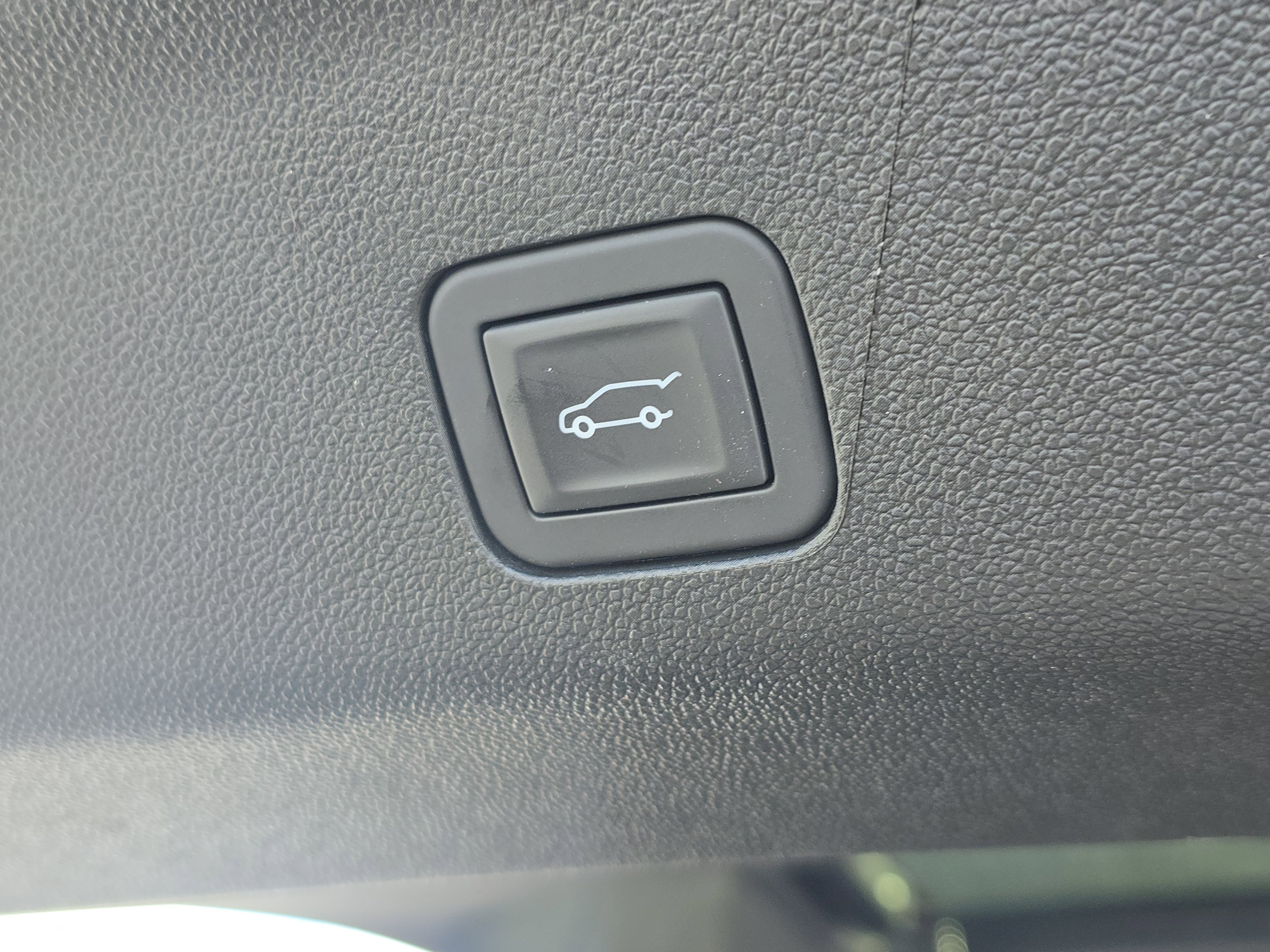 New 2026 Chevrolet Suburban High Country image 29