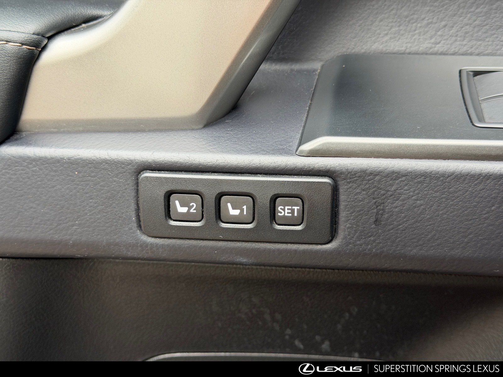 Used 2023 Lexus GX 460 Premium AWD/4WD image 17