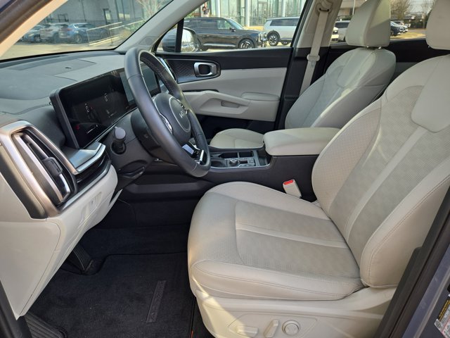 Used 2025 Kia Sorento S w/ Panoramic Sunroof Package FWD image 24