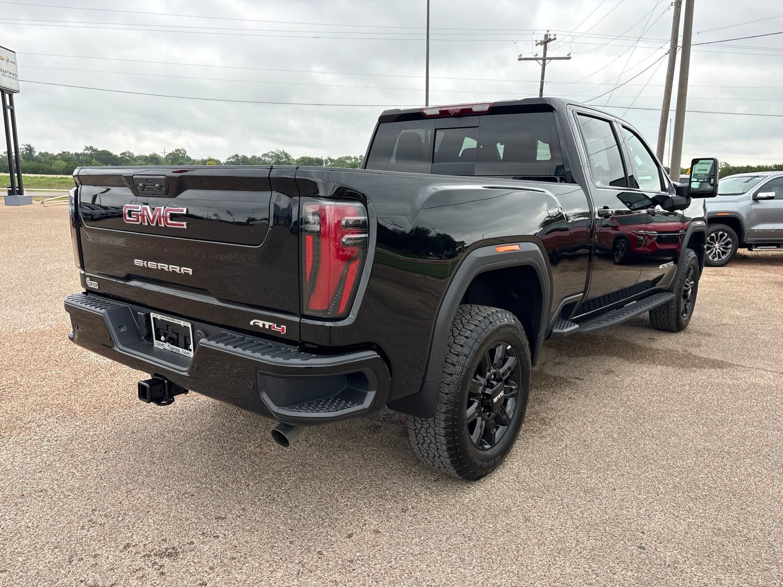 New 2026 GMC Sierra 2500 AT4 w/ AT4 Premium Plus Package AWD/4WD image 6