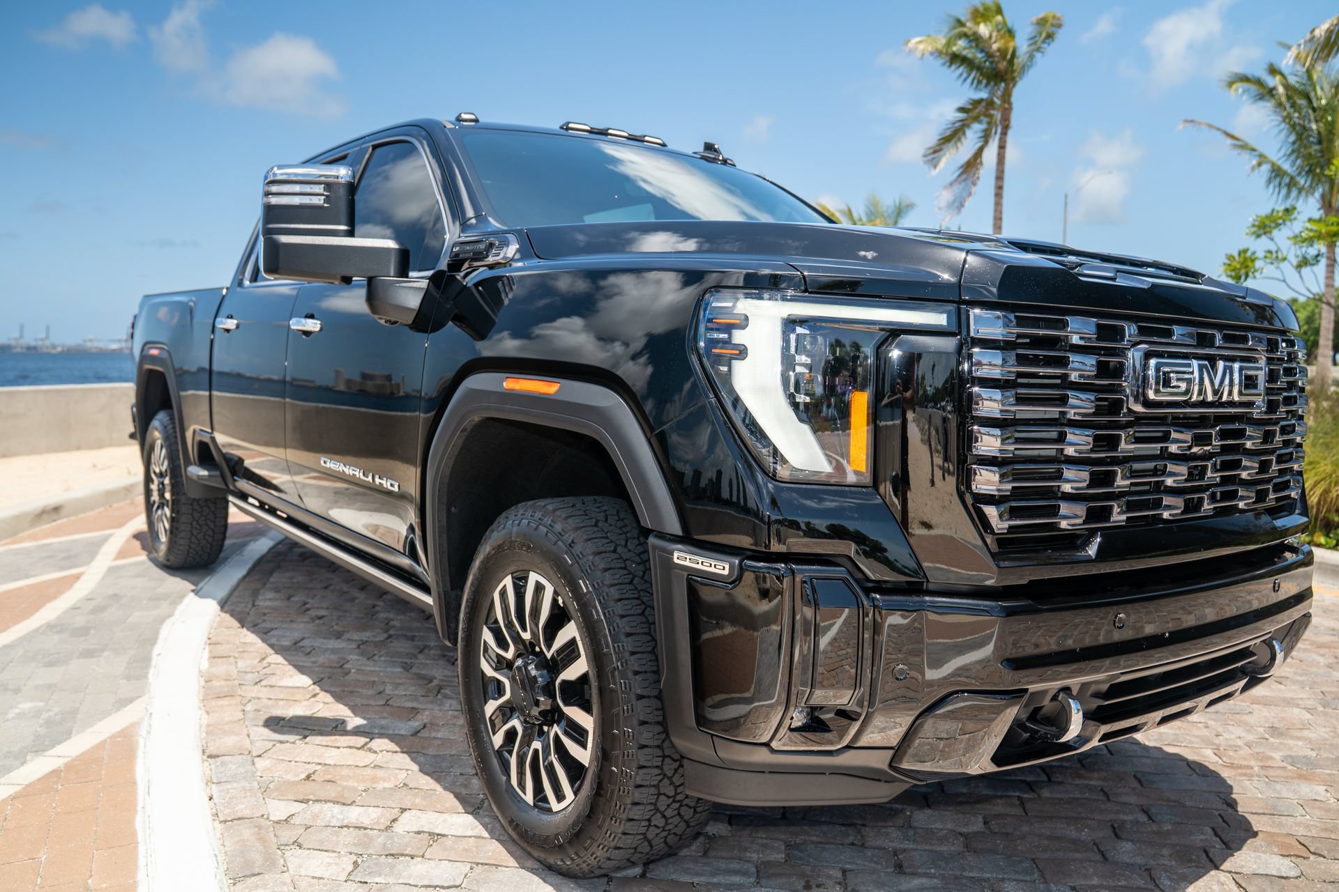 Used 2026 GMC Sierra 2500 Denali Ultimate AWD/4WD image 19