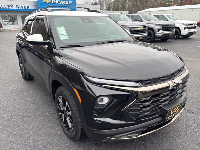 Used 2024 Chevrolet TrailBlazer ACTIV w/ Driver Confidence Package AWD/4WD image 2