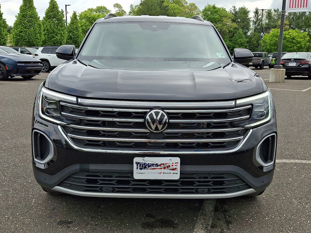 Used 2025 Volkswagen Atlas SE AWD/4WD image 8