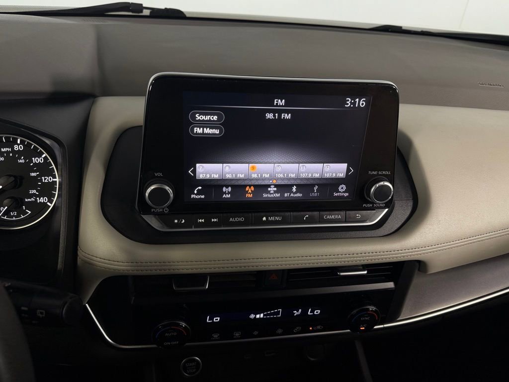 Used 2023 Nissan Rogue SV FWD image 14