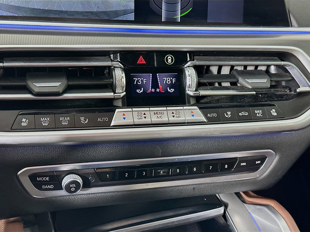 Used 2022 BMW X6 M50i w/ Premium Package image 21