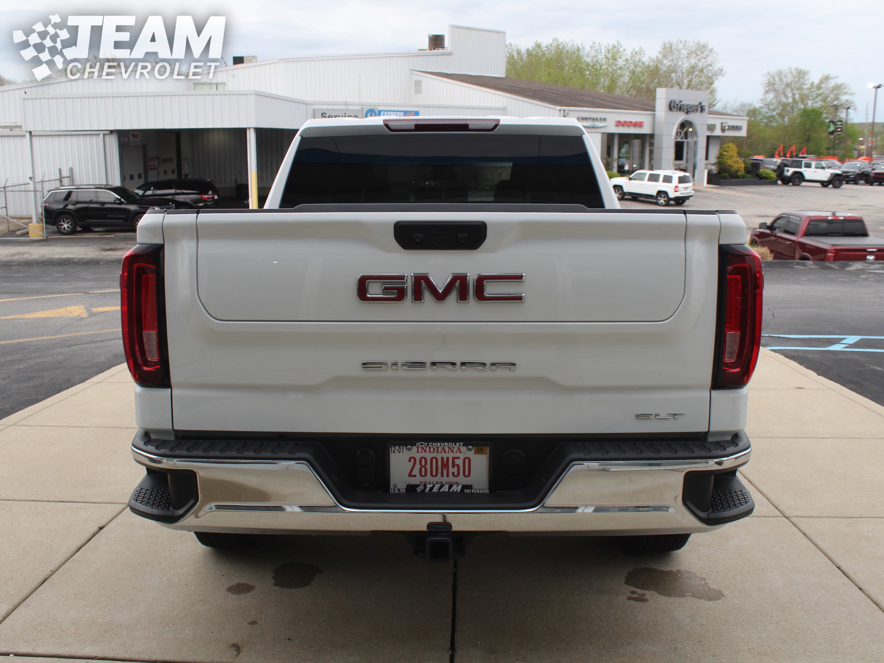 Used 2024 GMC Sierra 1500 SLT AWD/4WD image 5