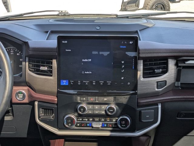 Used 2024 Ford Expedition Limited AWD/4WD image 18