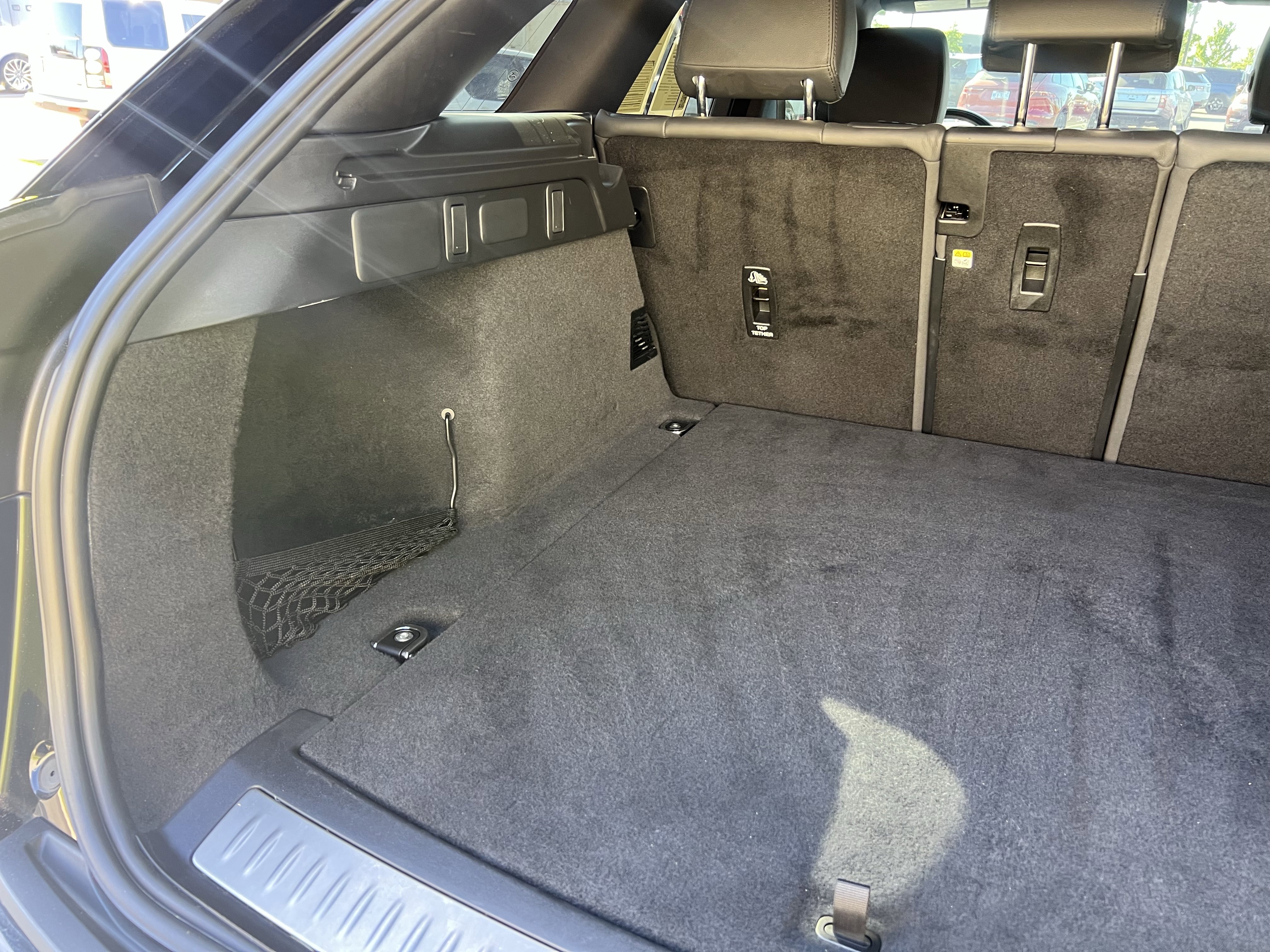 Used 2025 Land Rover Range Rover Velar Dynamic SE AWD/4WD image 33