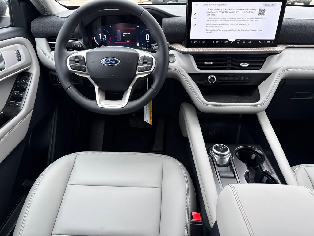 New 2026 Ford Explorer Active image 5
