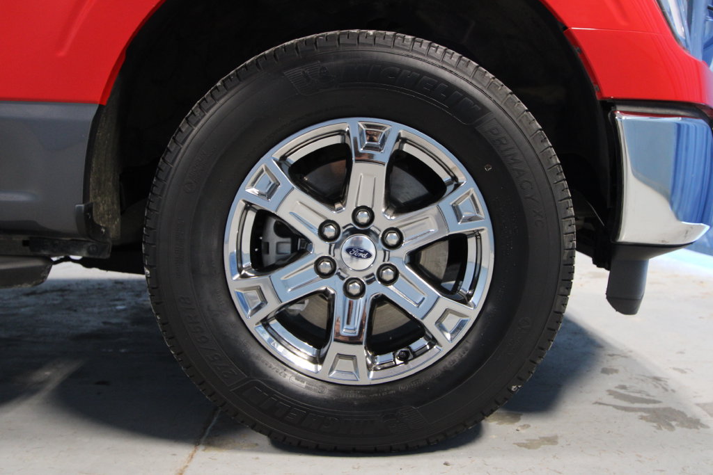 Used 2022 Ford F150 XLT w/ Equipment Group 302A High AWD/4WD image 39