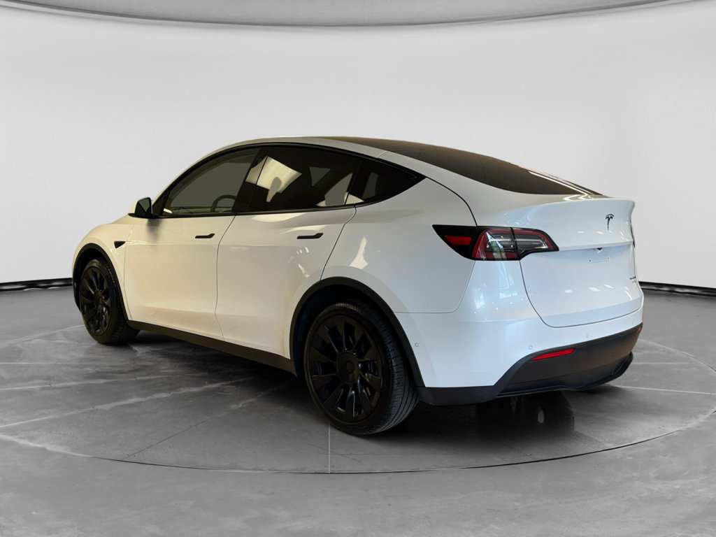 Used 2021 Tesla Model Y Long Range AWD/4WD image 2